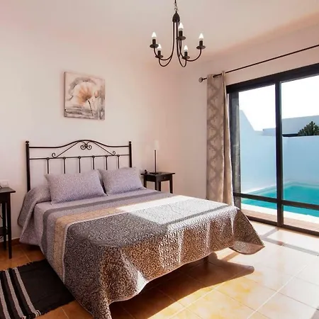 Villa Mencal *